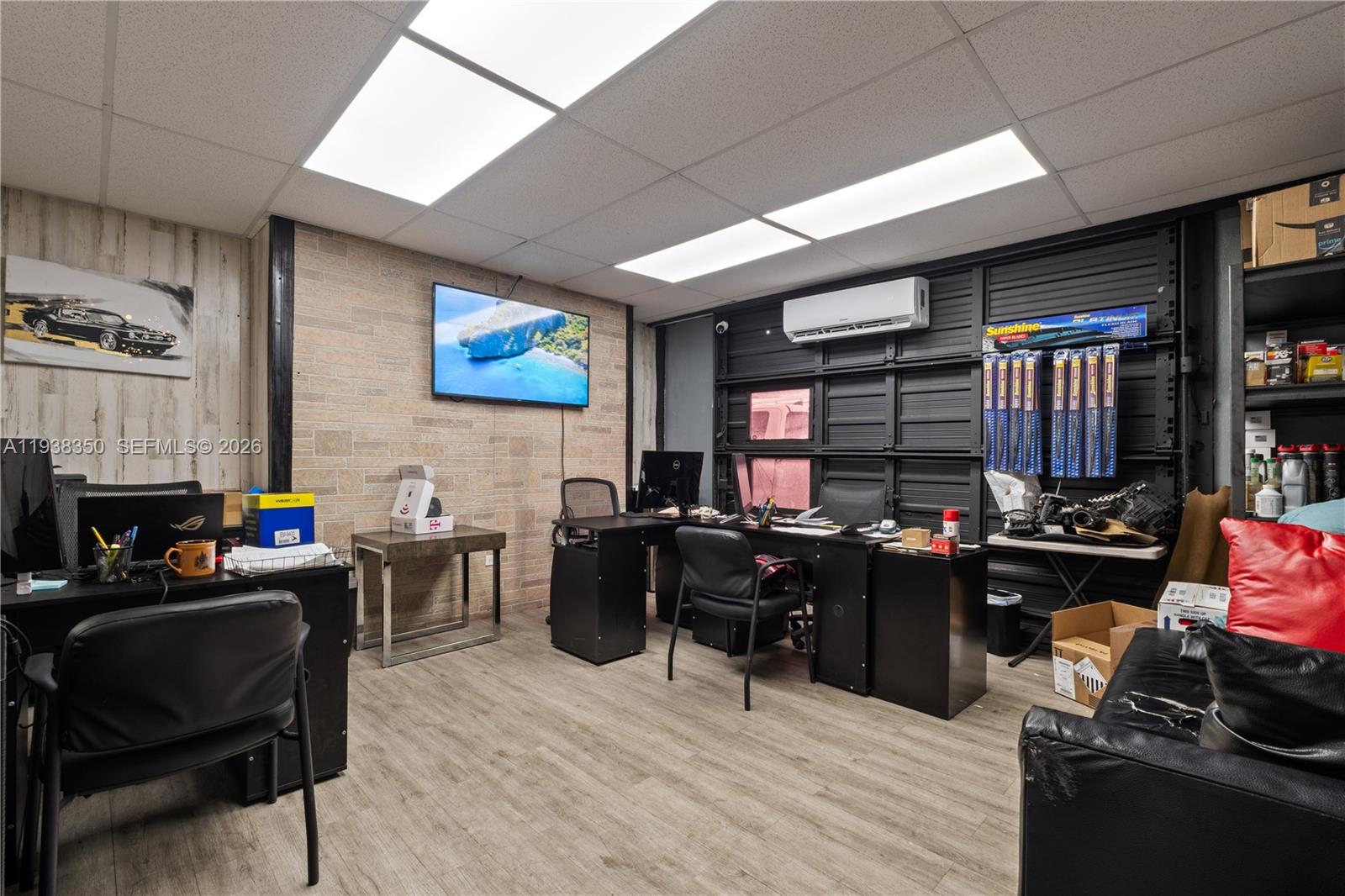   /   sq. ft. $ 2026-01-04 0 Photo