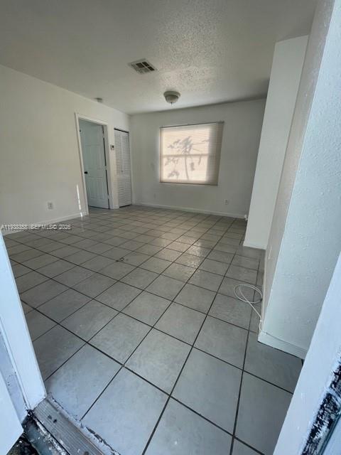 Ver detalles / 1350 sq. ft. $ 2026-01-05 0 foto