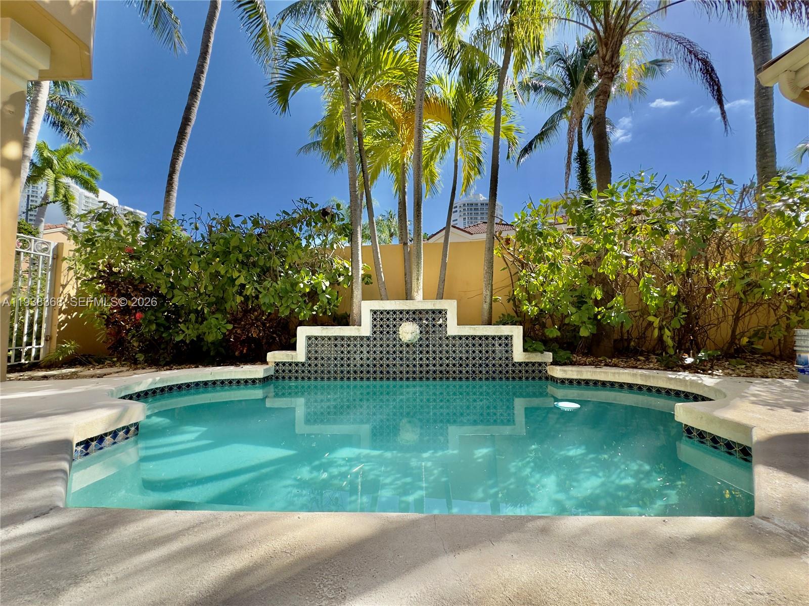 Photo of 3728 208th Ter  (3728), Aventura, Florida, 33180 - 