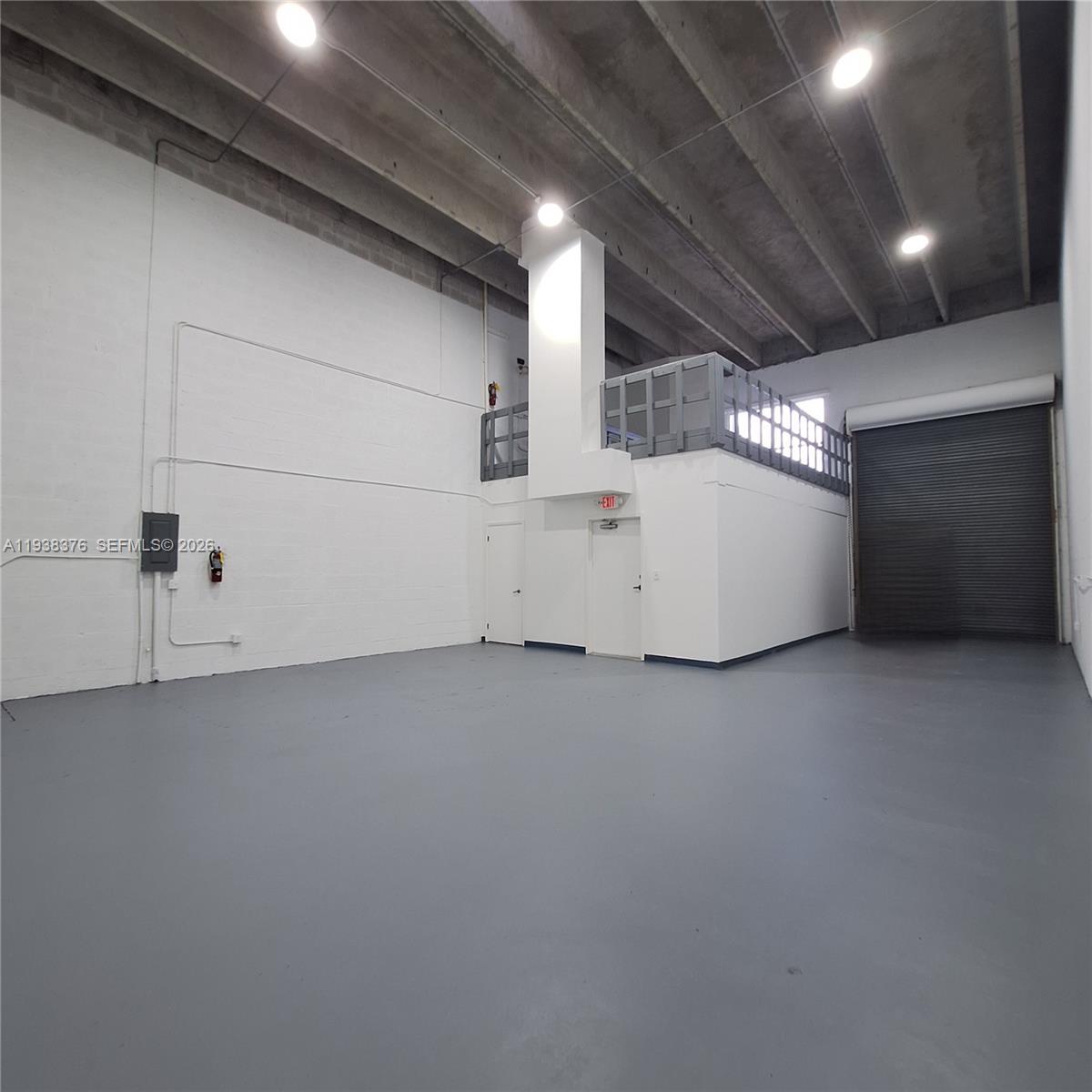 10  /   sq. ft. $ 2026-01-05 0 Photo