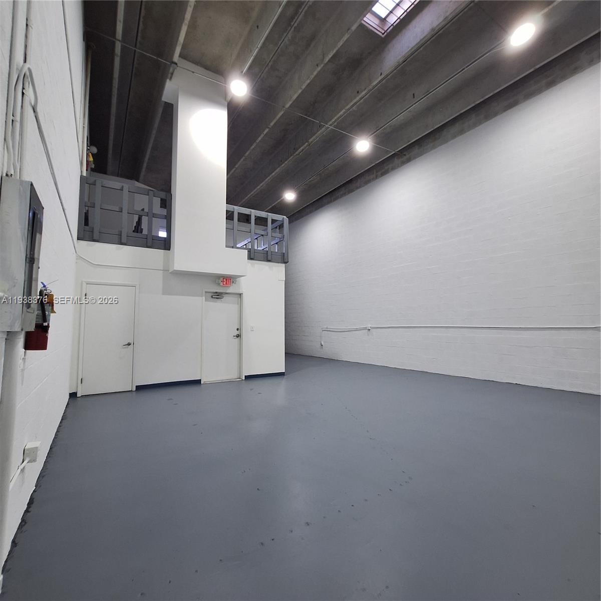 10  /   sq. ft. $ 2026-01-05 0 Photo