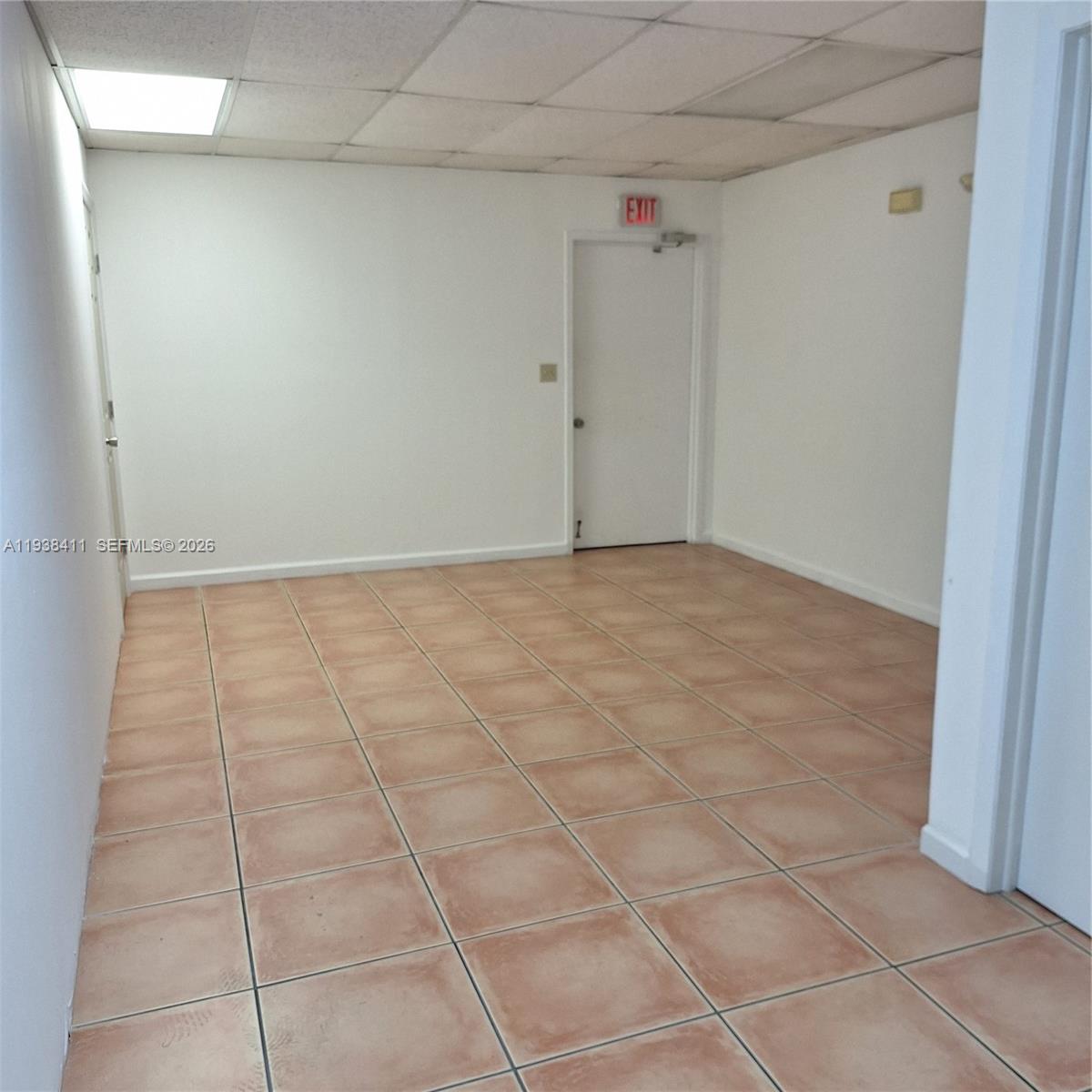 3  /   sq. ft. $ 2026-01-05 0 Photo