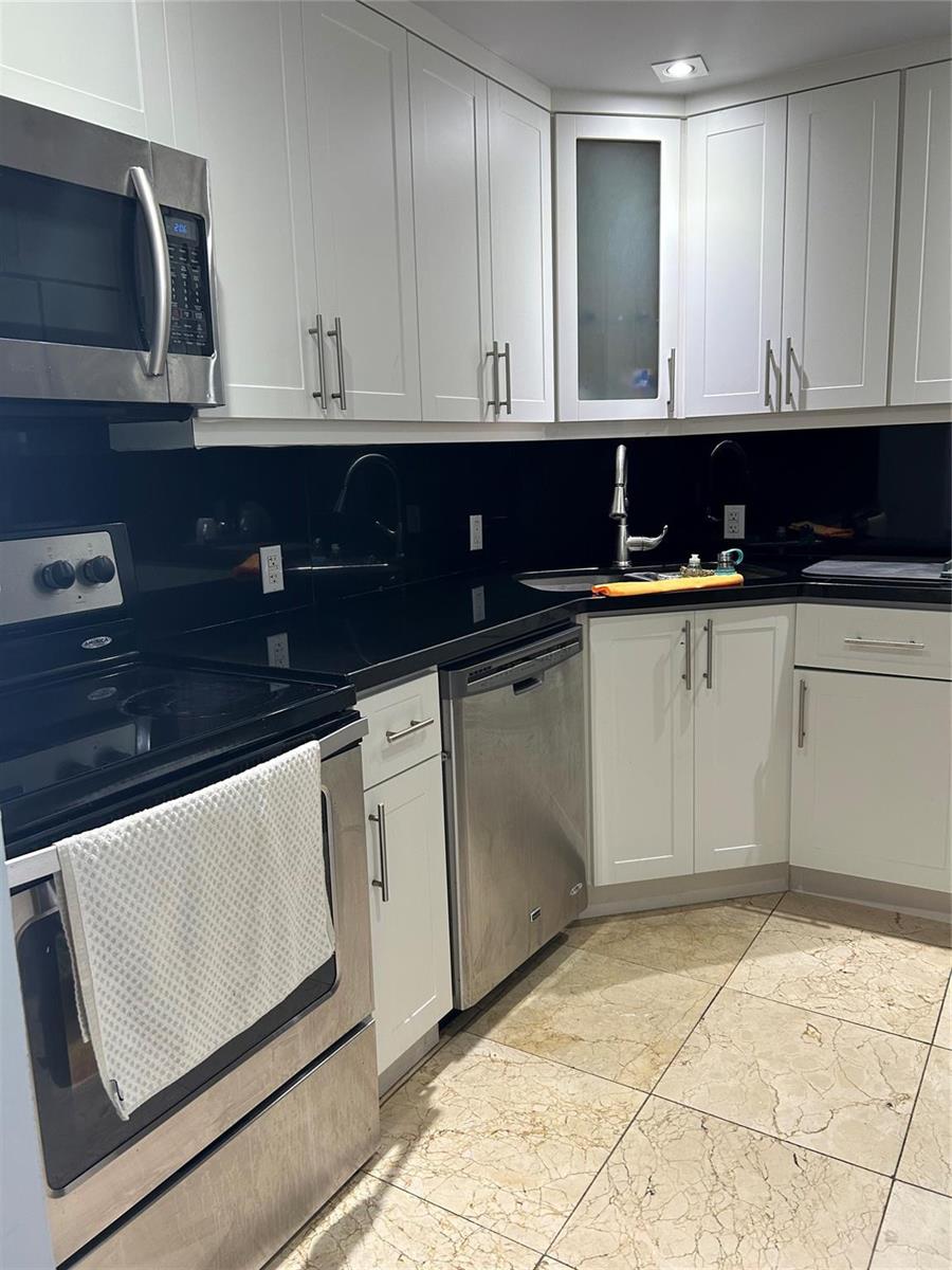 Photo of 20301 Country Club  #1222, Aventura, Florida, 33180 - Photo 23