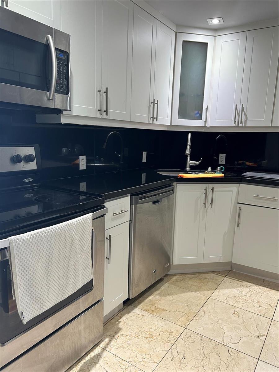 Photo of 20301 Country Club  #1222, Aventura, Florida, 33180 - Photo 25