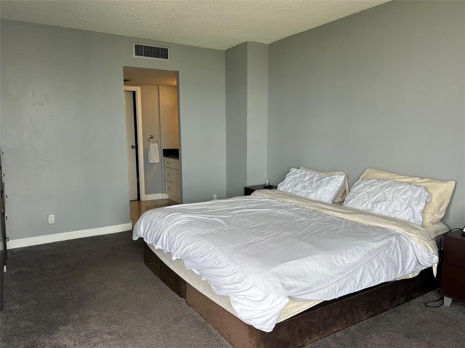 Photo of 20301 Country Club  #1222, Aventura, Florida, 33180 - Photo 31