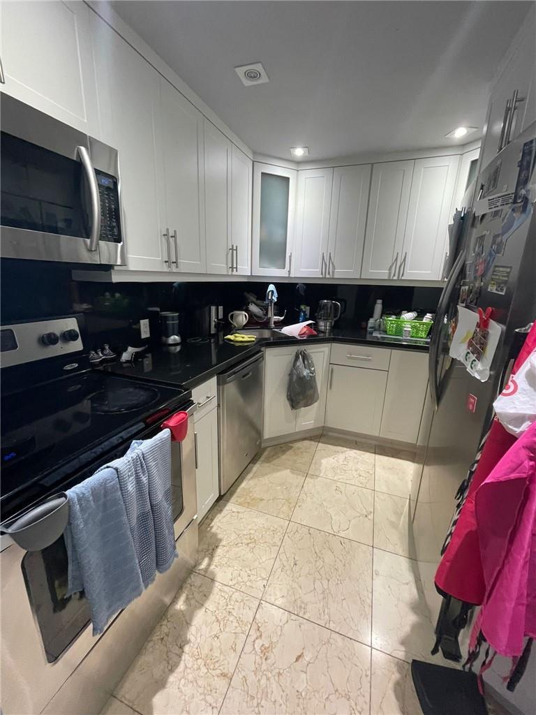 Photo of 20301 Country Club  #1222, Aventura, Florida, 33180 - Photo 6