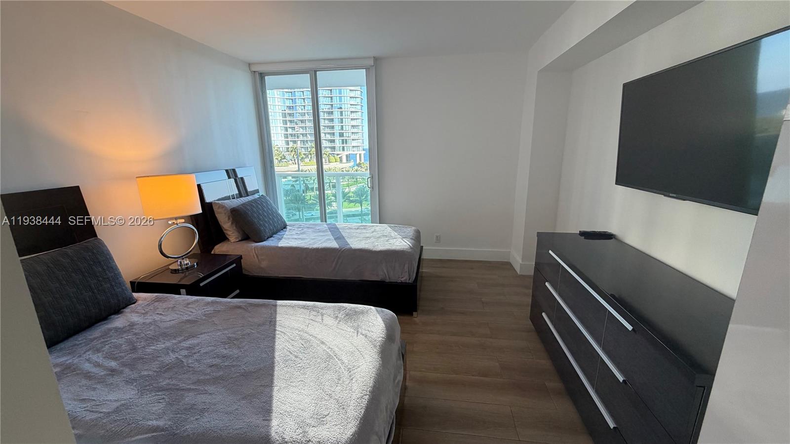 807 2 / 2 1357 sq. ft. $ 2026-01-05 0 Photo