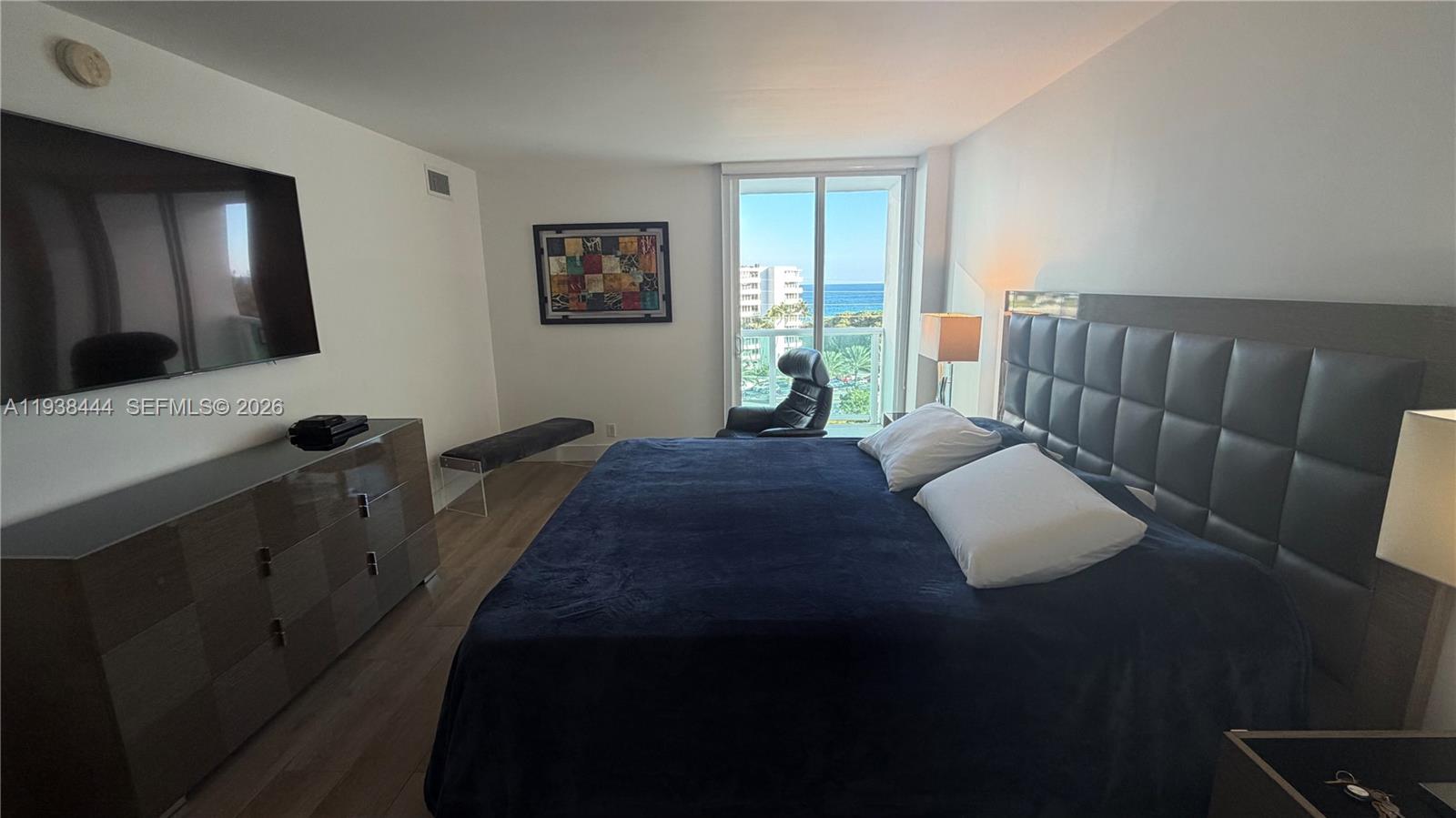 807 2 / 2 1357 sq. ft. $ 2026-01-05 0 Photo