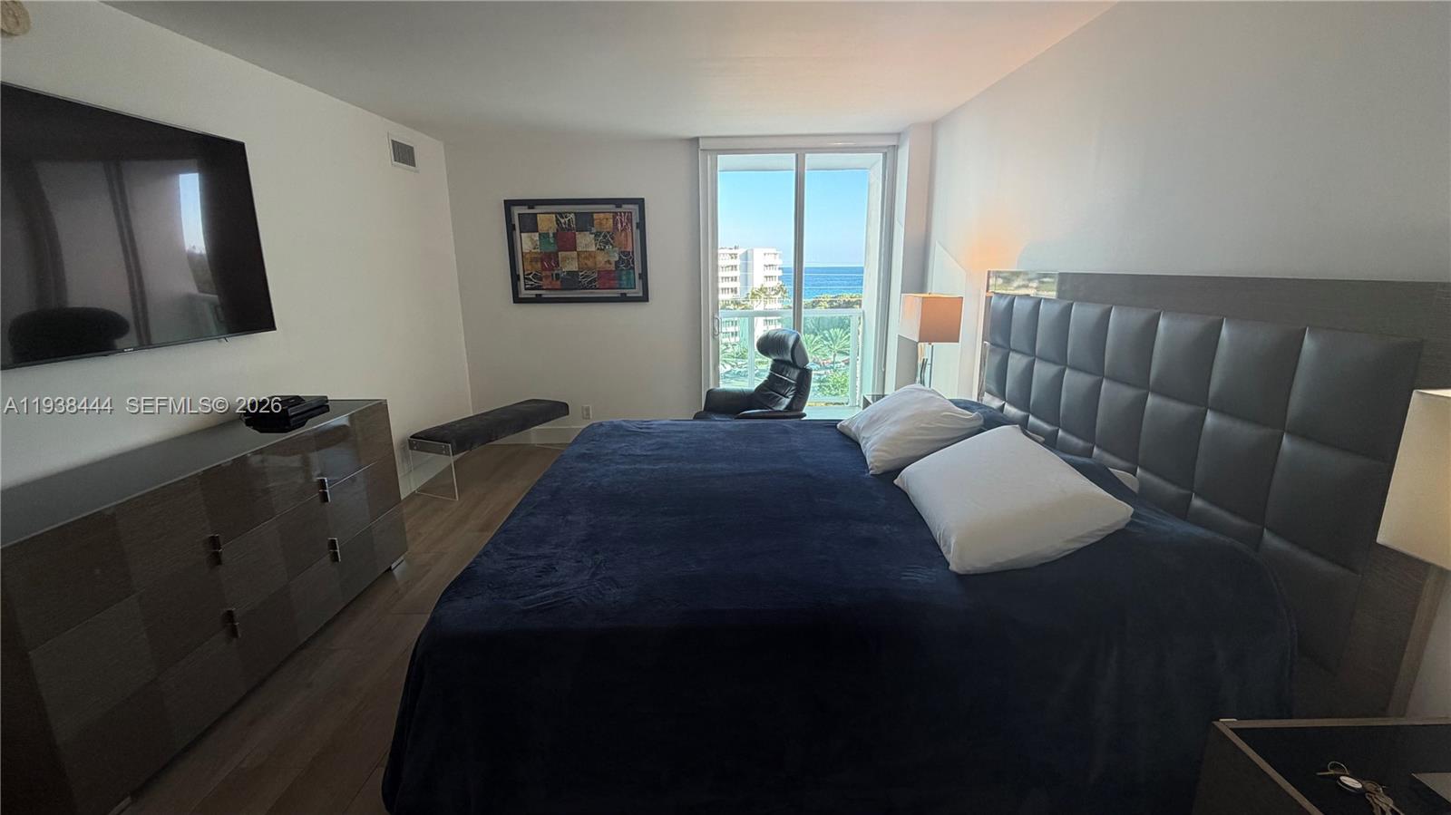 807 2 / 2 1357 sq. ft. $ 2026-01-05 0 Photo