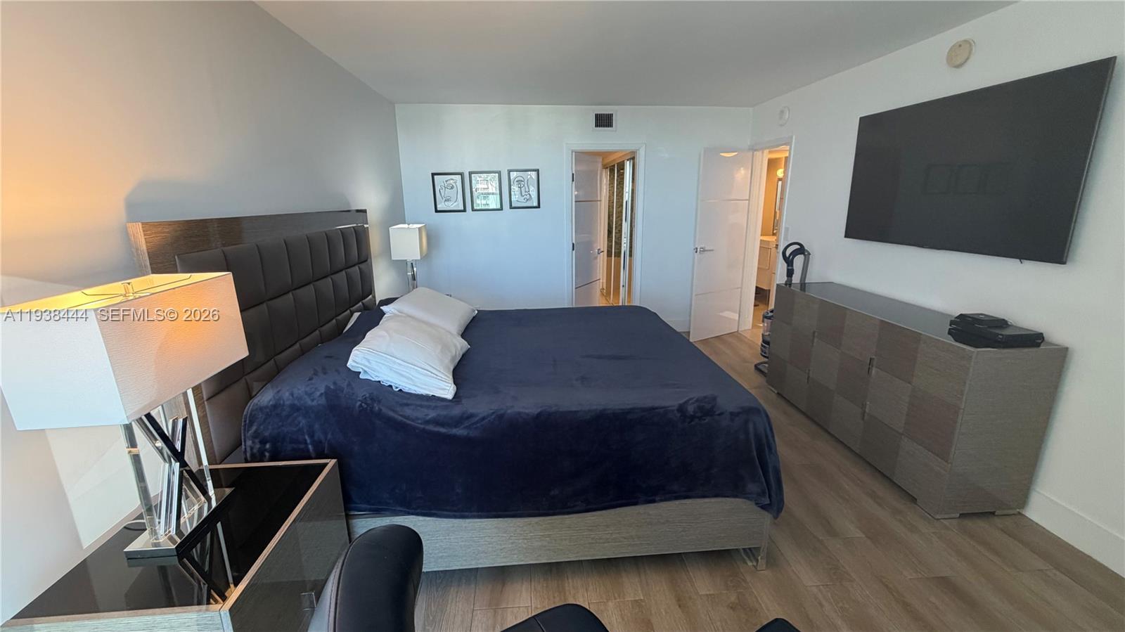 807 2 / 2 1357 sq. ft. $ 2026-01-05 0 Photo