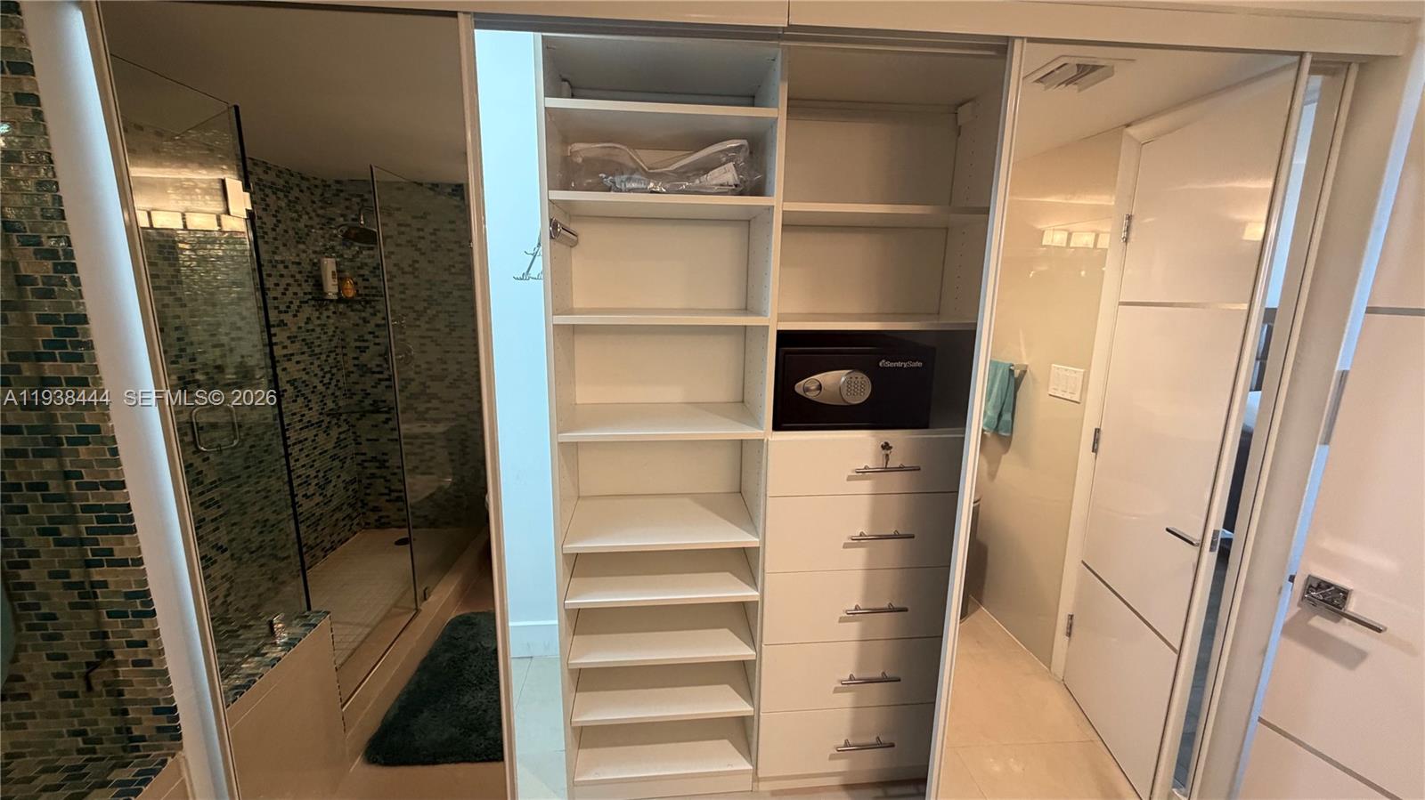 807 2 / 2 1357 sq. ft. $ 2026-01-05 0 Photo