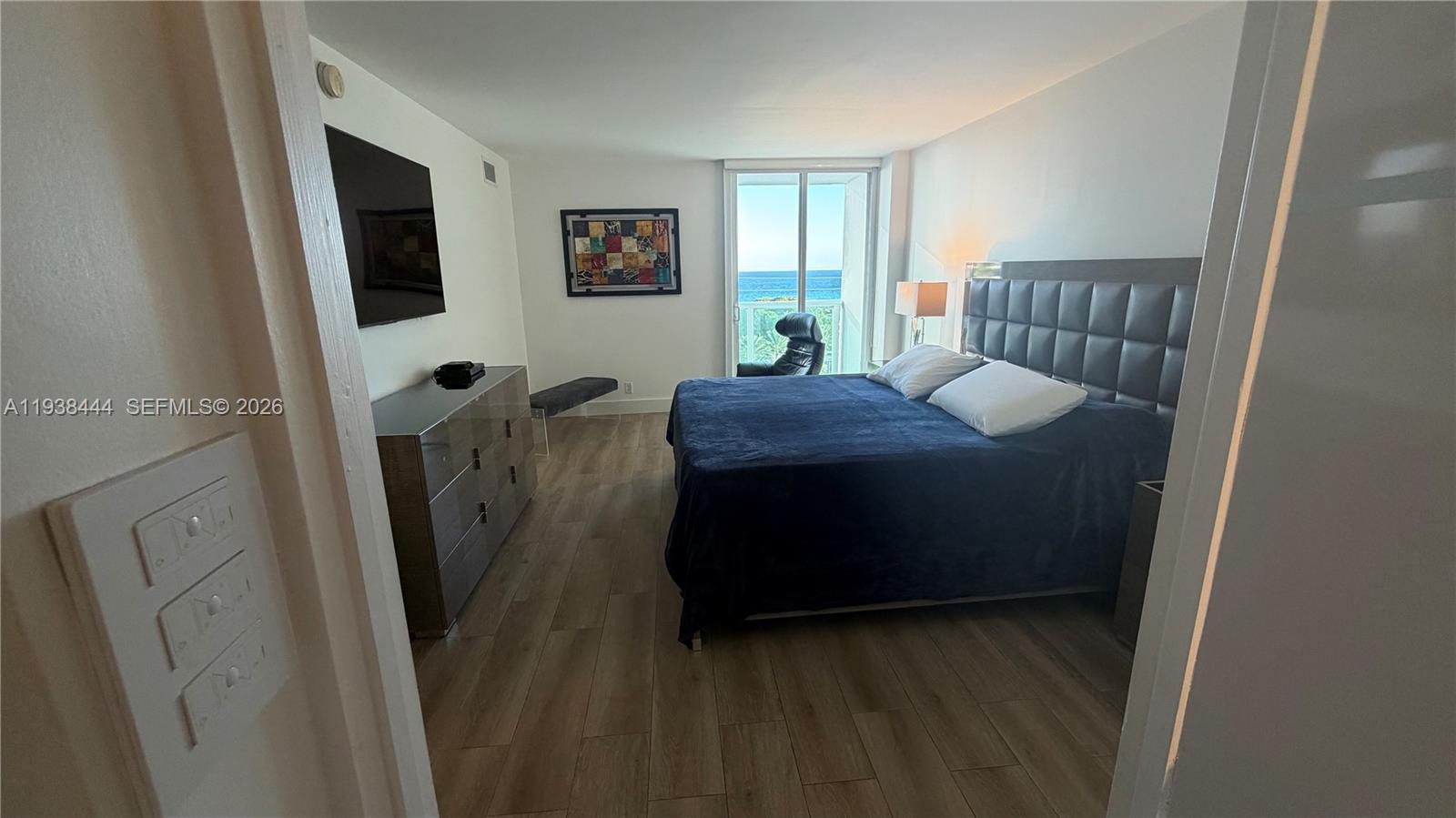 807 2 / 2 1357 sq. ft. $ 2026-01-05 0 Photo