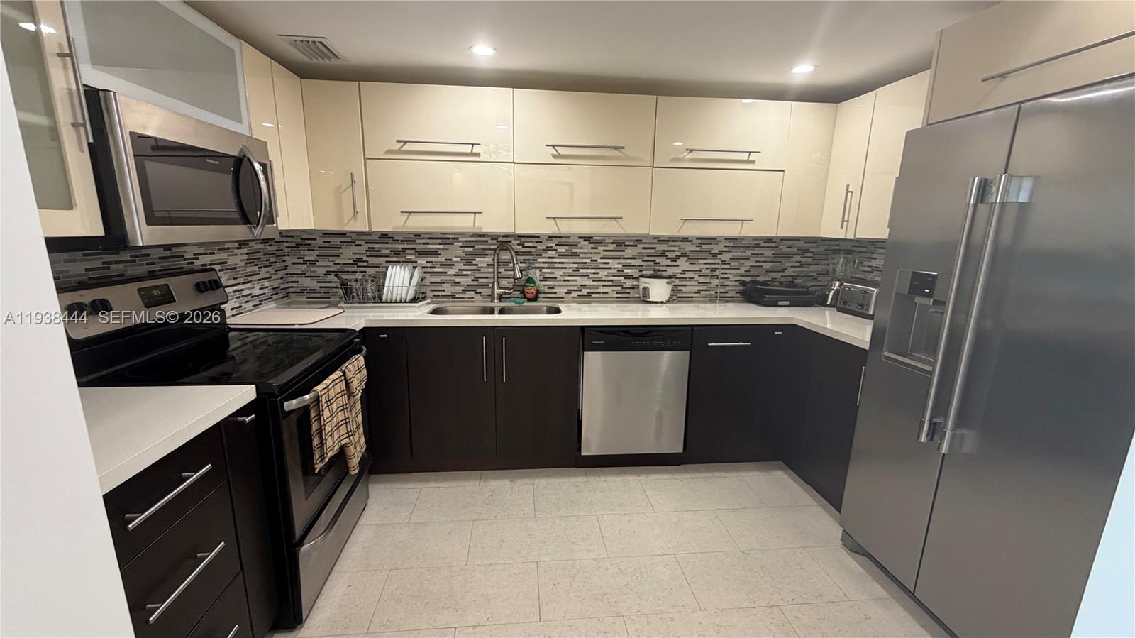 807 2 / 2 1357 sq. ft. $ 2026-01-05 0 Photo