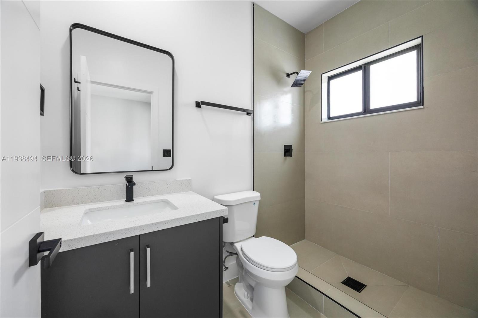   /   кв.футов $ 2026-01-05 0 Фото