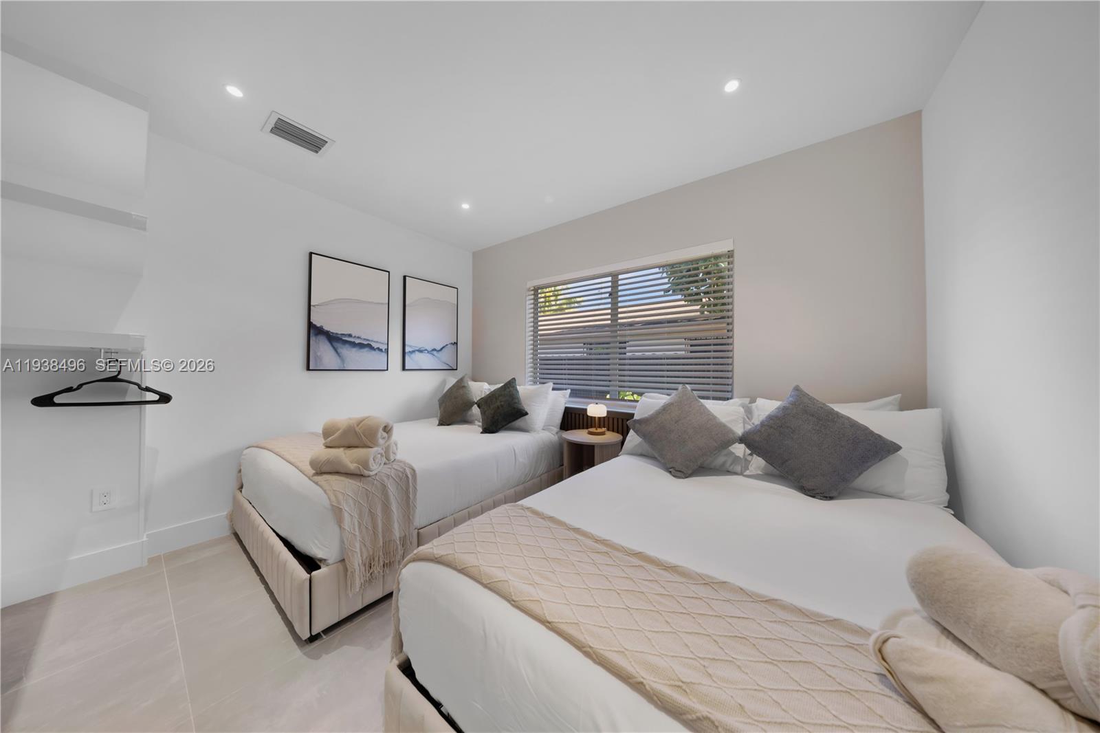   /  1605 sq. ft. $ 2026-01-05 0 Photo