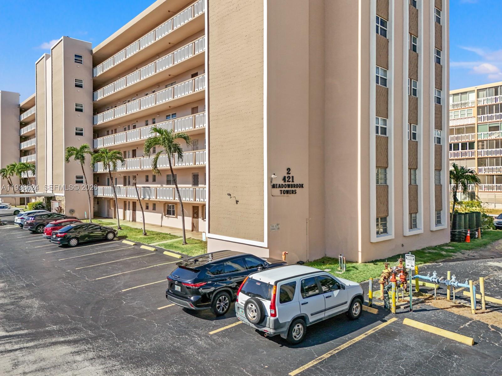 Photo of 421 14th Ave  #405, Hallandale Beach, Florida, 33009 - 