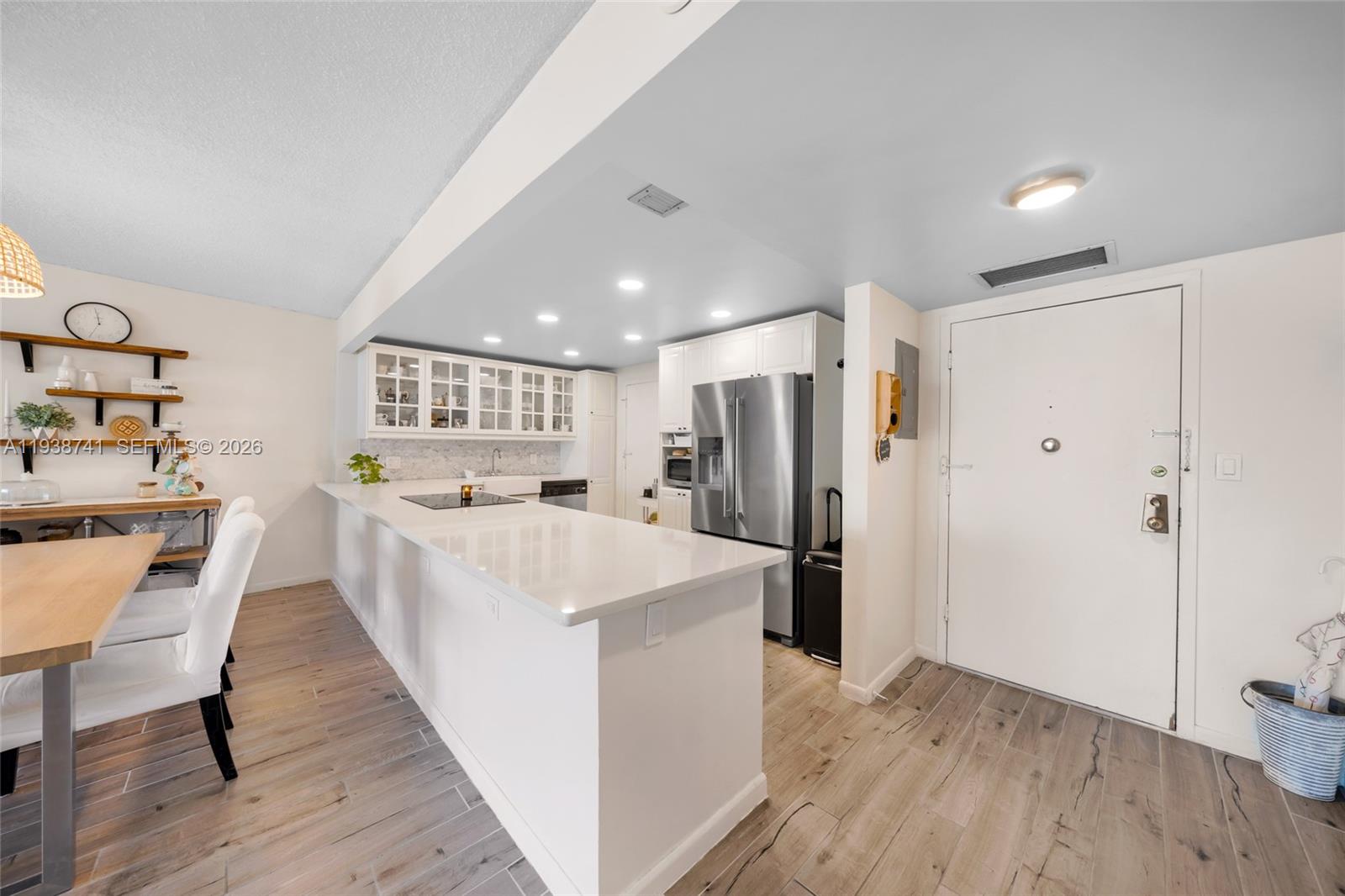 Photo of 3800 Ocean Dr  #817, Hollywood, Florida, 33019 - 