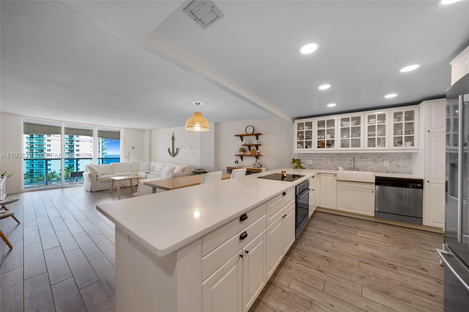 Photo of 3800 Ocean Dr  #817, Hollywood, Florida, 33019 - 