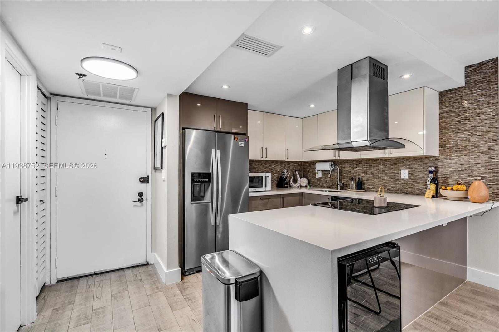 Photo of 20367 Country Club Dr  #L25, Aventura, Florida, 33180 - 