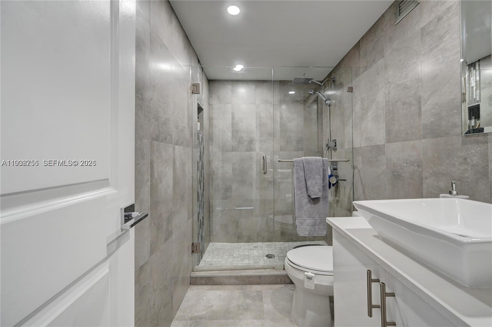 Photo of 2049 Ocean Dr  #701, Hallandale Beach, Florida, 33009 - Guest Bathroom