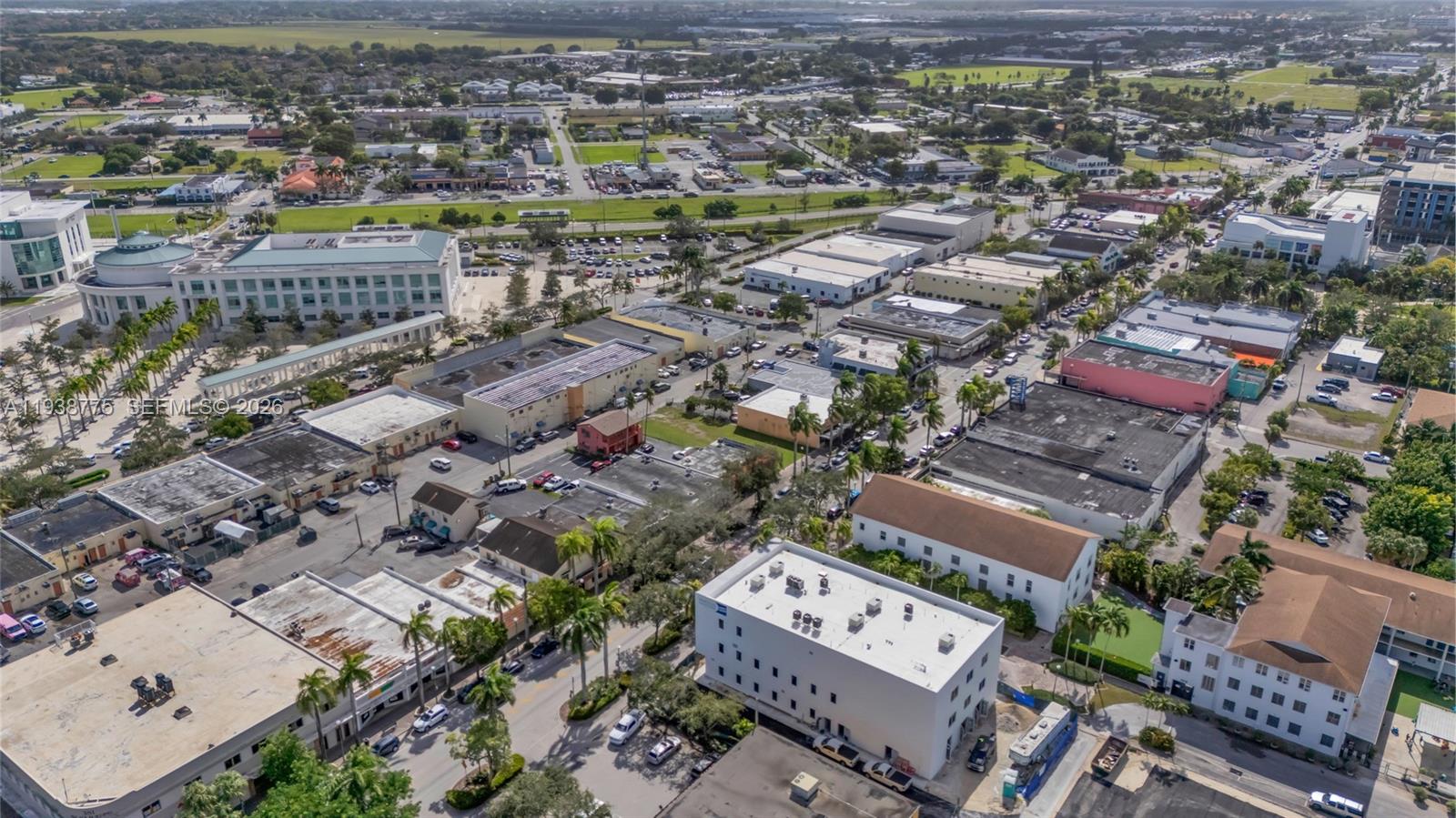   /   кв.футов $ 2026-01-05 0 Фото