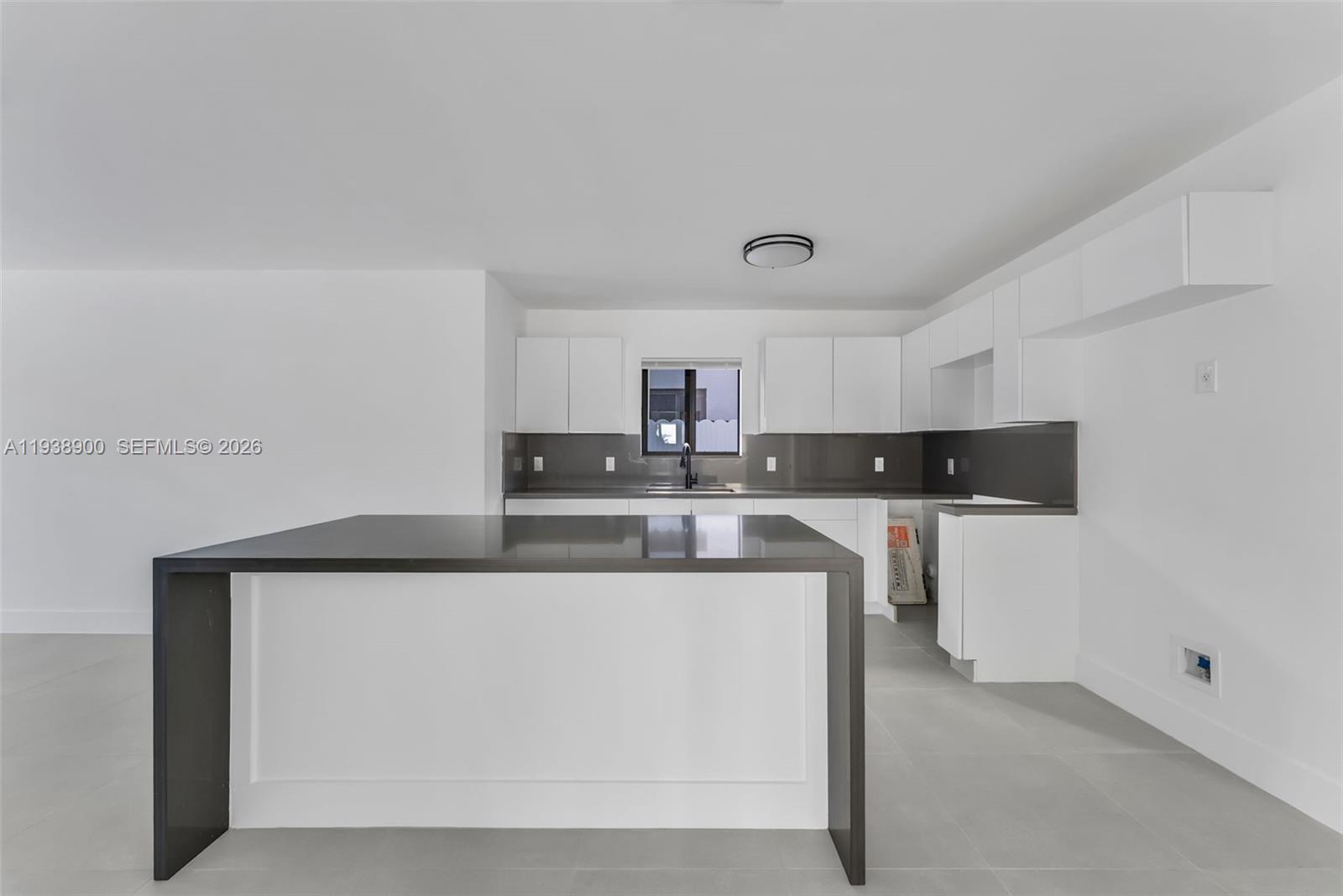   /  0 sq. ft. $ 2026-01-13 0 foto