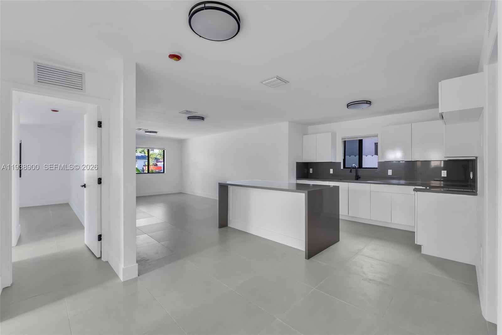   /  0 sq. ft. $ 2026-01-13 0 foto