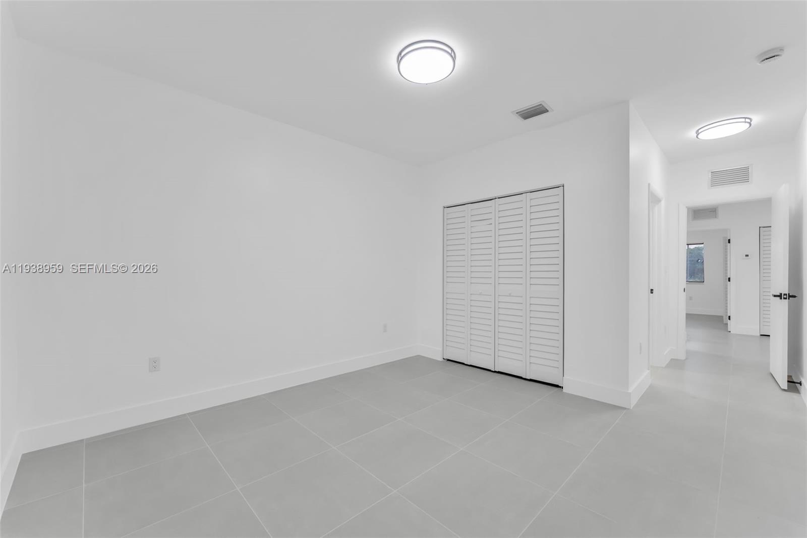   /  0 sq. ft. $ 2026-01-05 0 foto