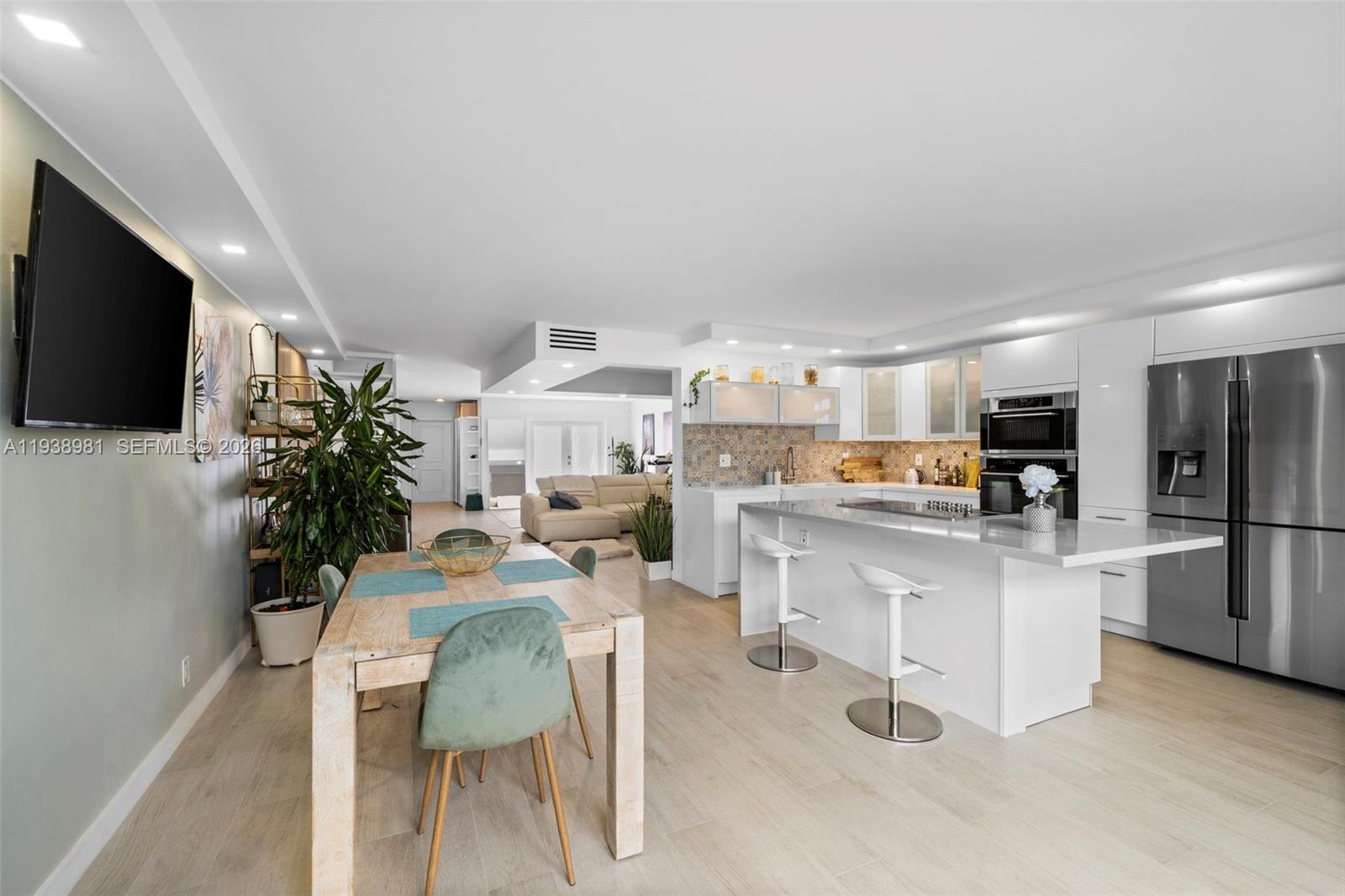 Photo of 918 26th Ave  (918), Hallandale Beach, Florida, 33009 - 