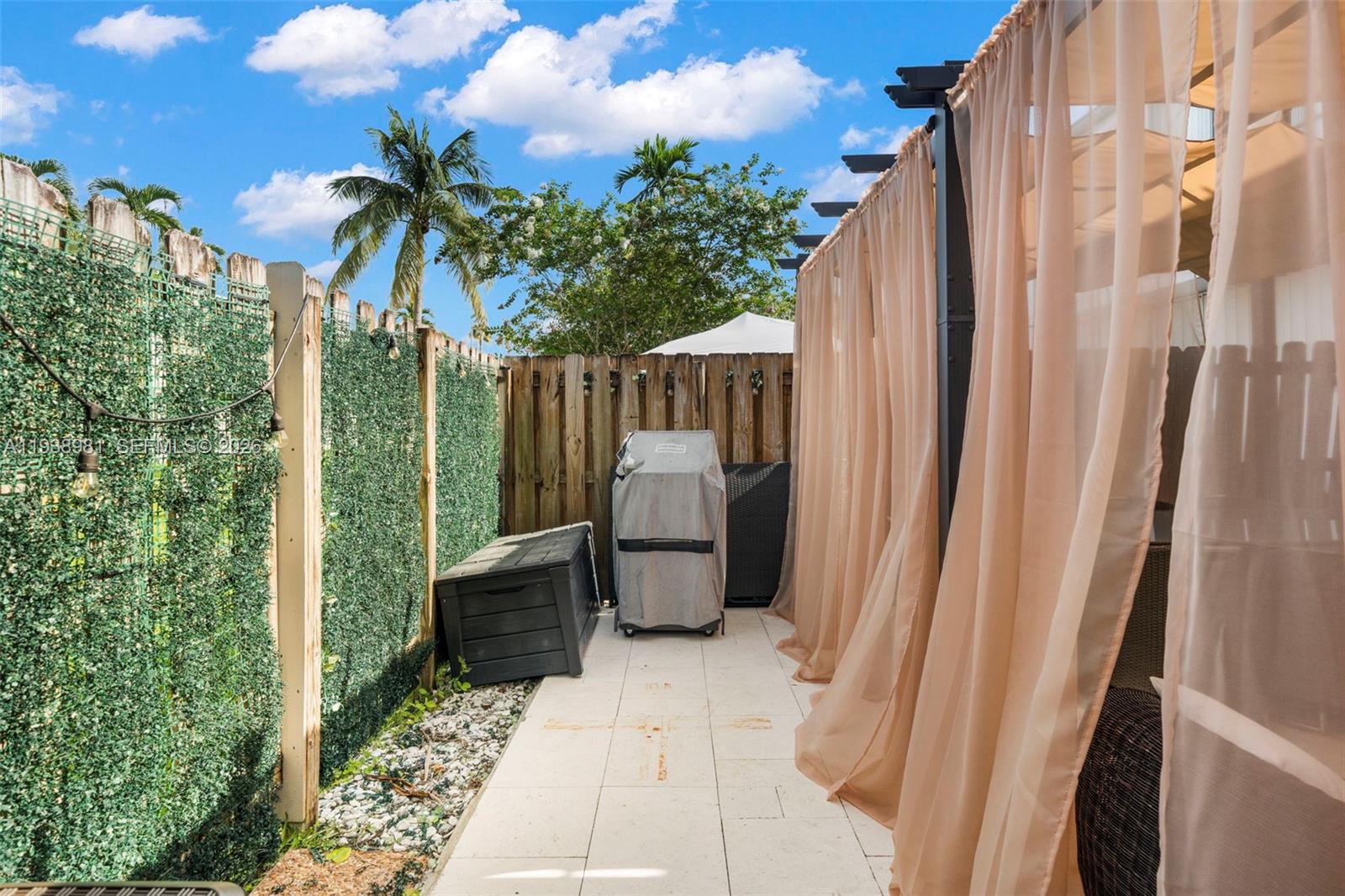 Photo of 918 26th Ave  (918), Hallandale Beach, Florida, 33009 - 