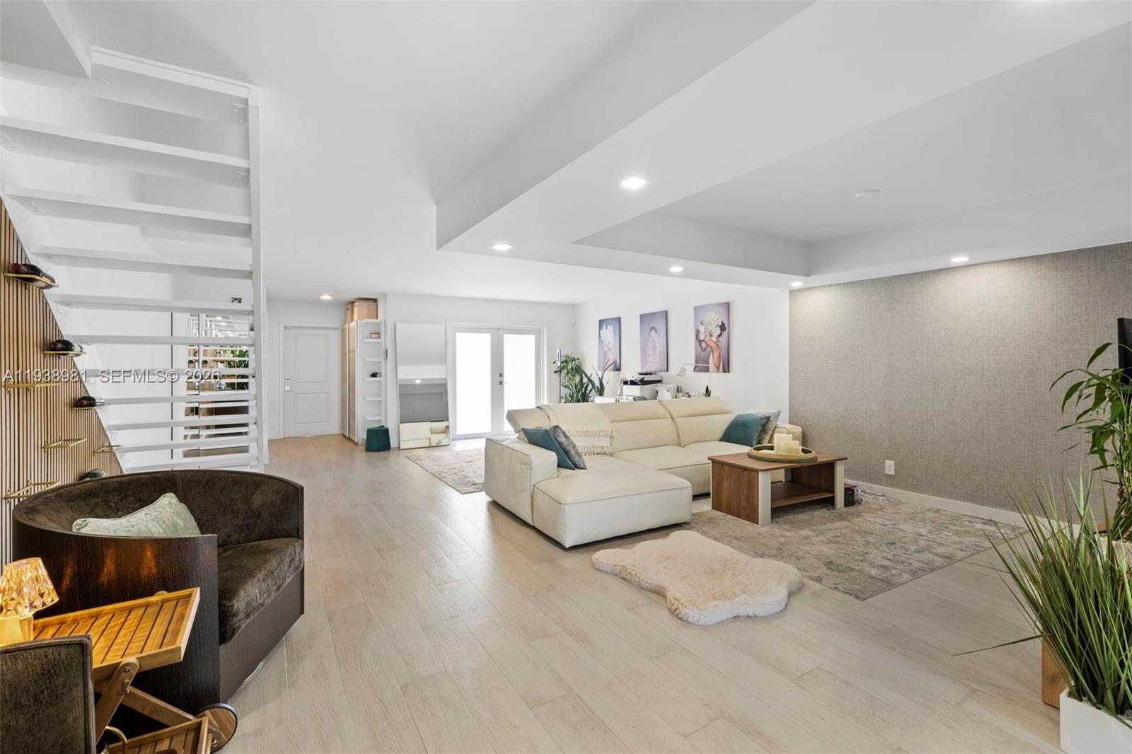 Photo of 918 26th Ave  (918), Hallandale Beach, Florida, 33009 - 