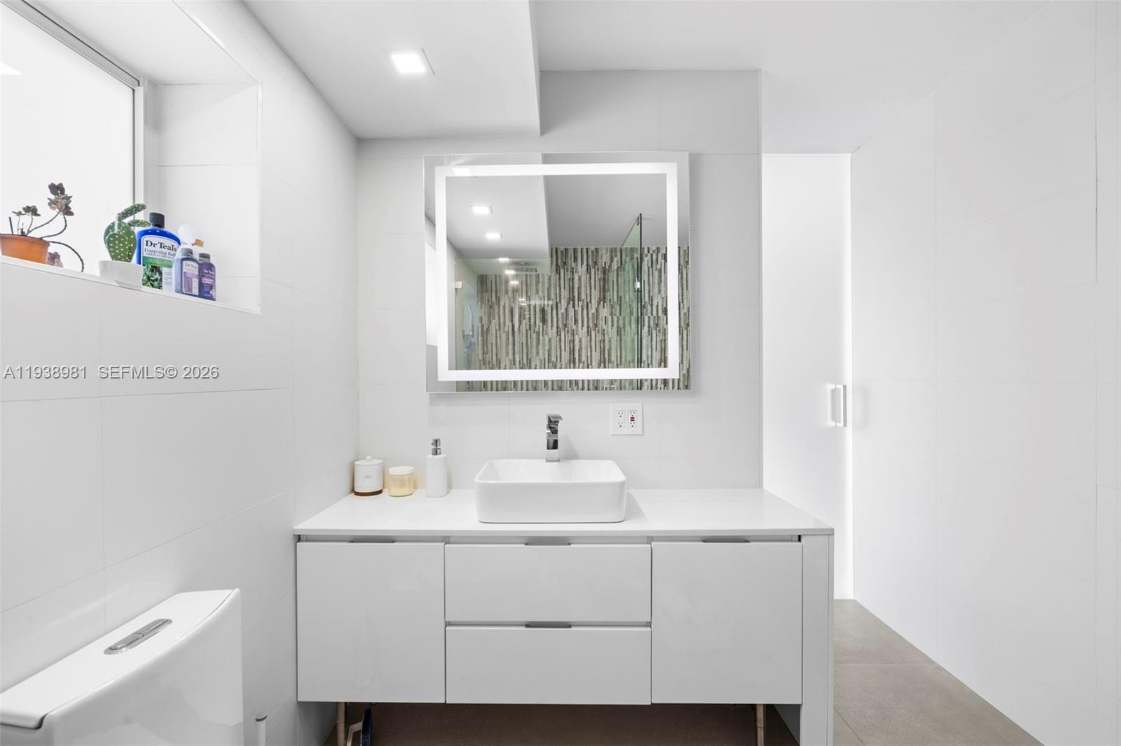 Photo of 918 26th Ave  (918), Hallandale Beach, Florida, 33009 - 