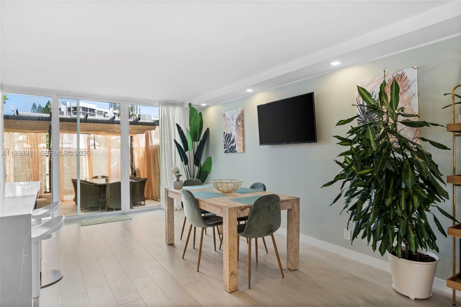 Photo of 918 26th Ave  (918), Hallandale Beach, Florida, 33009 - 