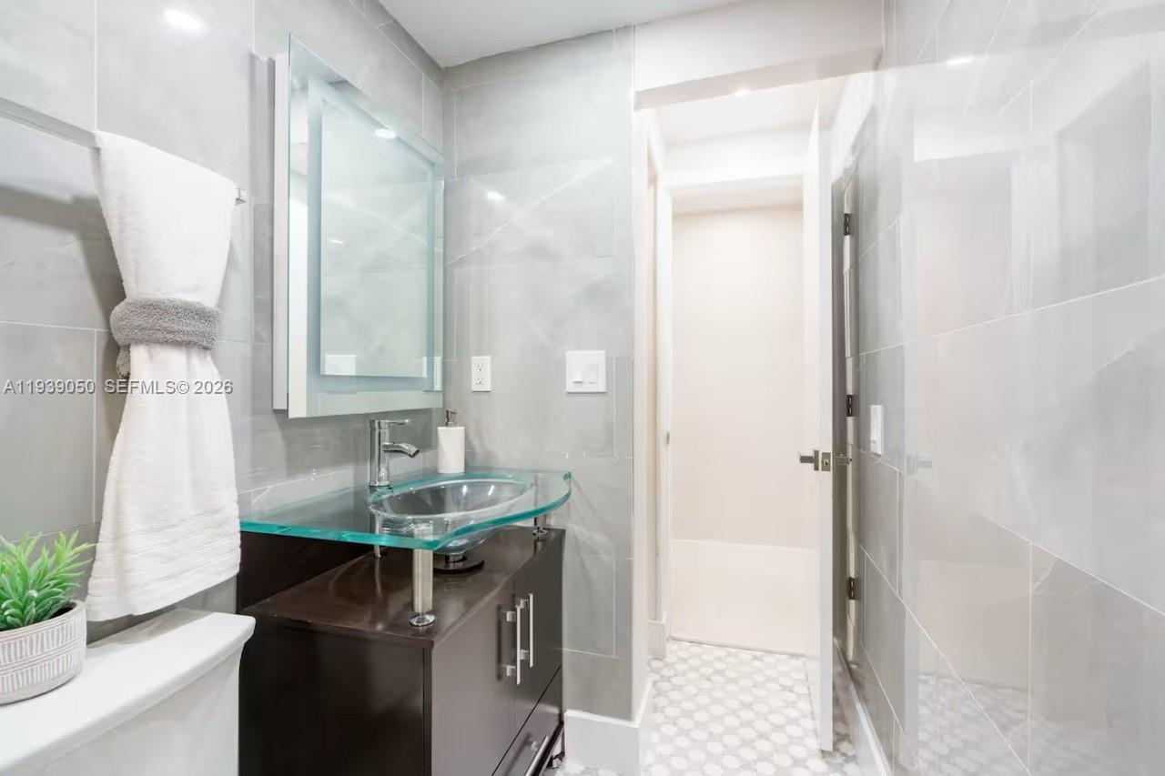 See details / 4461 sq. ft. $ 2026-01-05 0 Photo