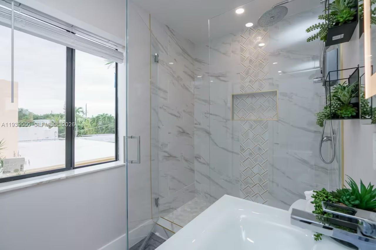 See details / 4461 sq. ft. $ 2026-01-05 0 Photo