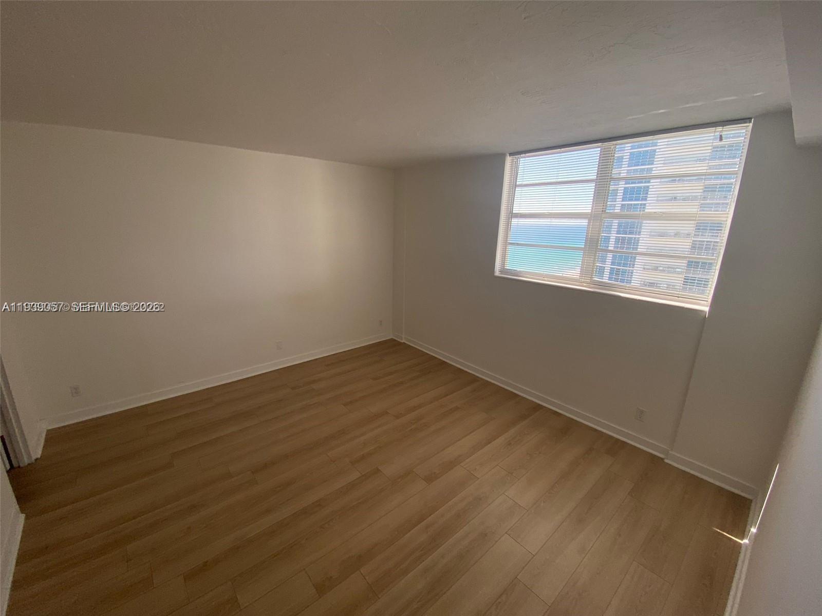 Photo of 3001 Ocean Dr  #1217, Hollywood, Florida, 33019 - master bedroom