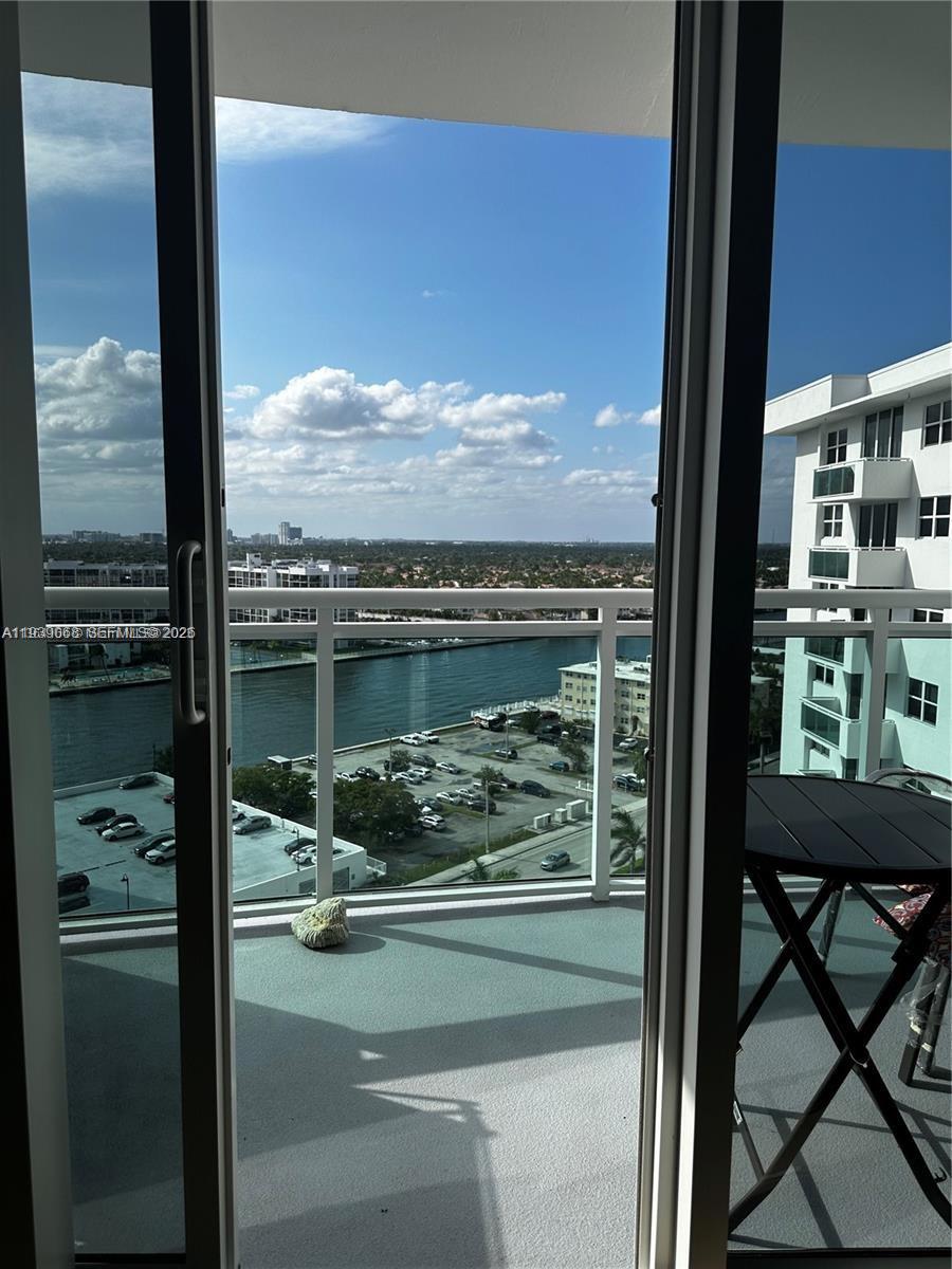 Photo of 3001 Ocean Dr  #1531, Hollywood, Florida, 33019 - 