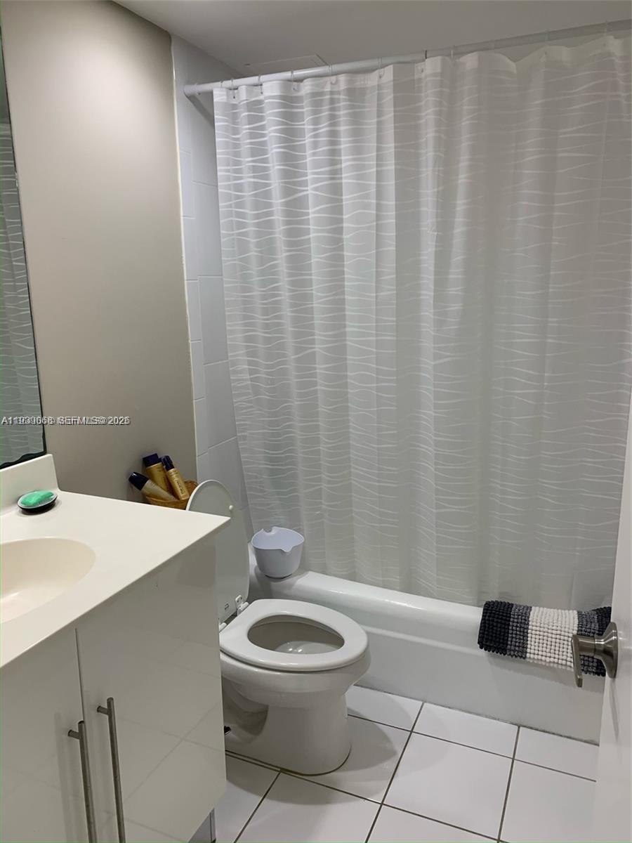 Photo of 3001 Ocean Dr  #1531, Hollywood, Florida, 33019 - 