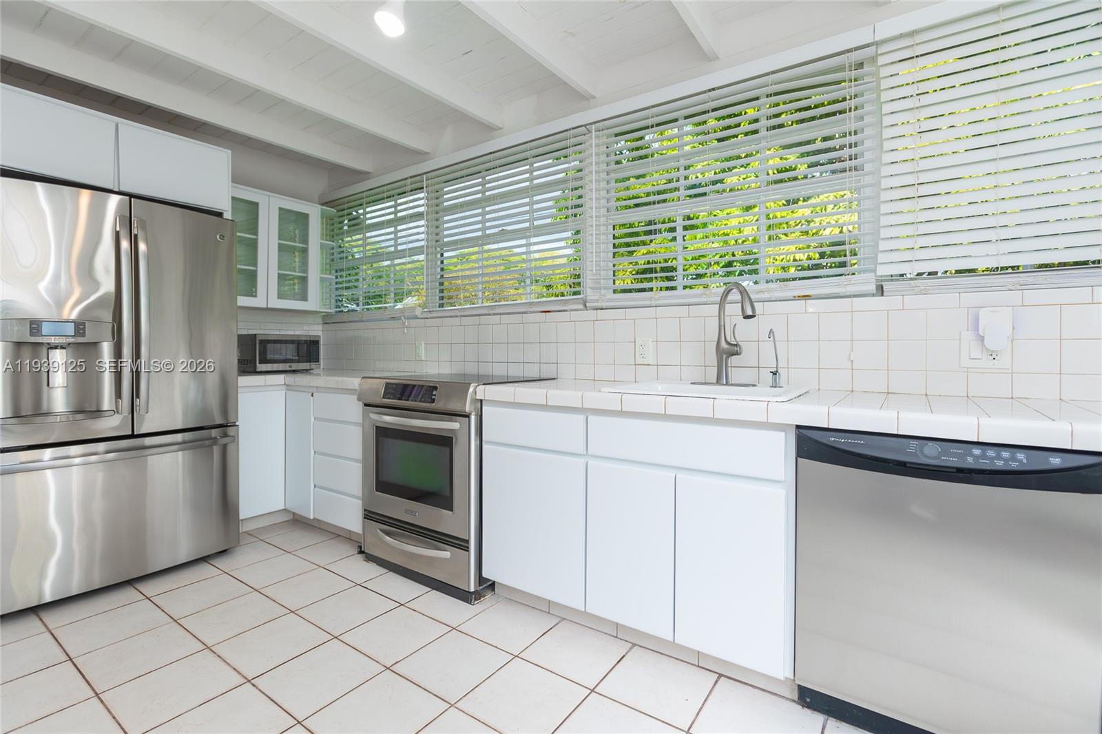 6765 3 / 1 1066 sq. ft. $ 2026-01-08 0 Photo