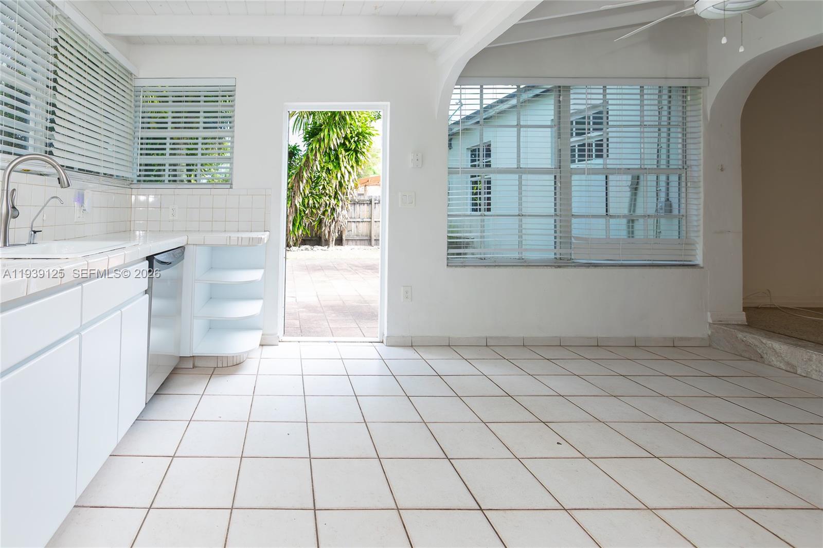 6765 3 / 1 1066 sq. ft. $ 2026-01-08 0 Photo