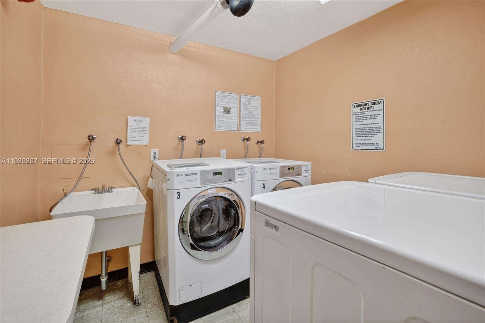 Photo of 600 Three Islands Blvd #1008, Hallandale Beach, Florida, 33009 -