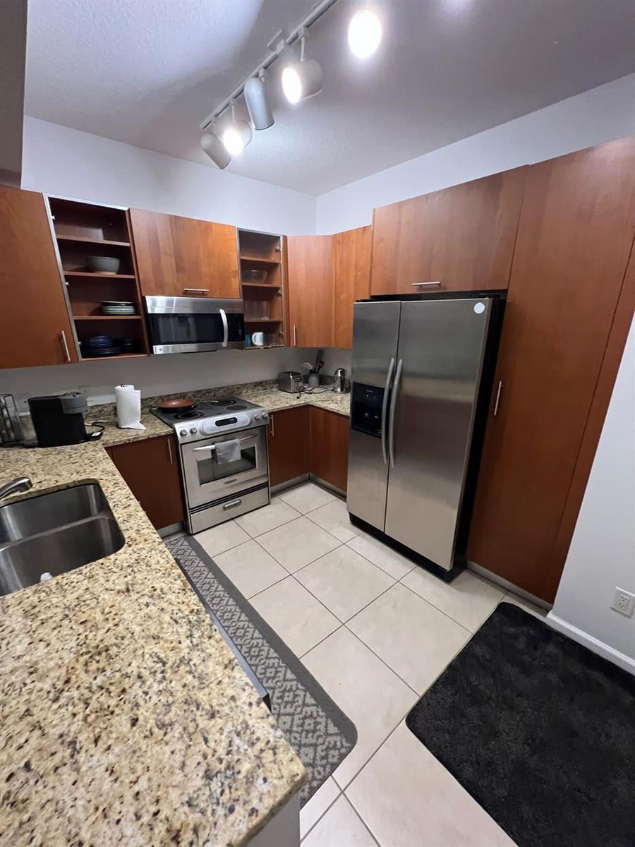 Photo of 1945 Ocean #910, Hallandale Beach, Florida, 33009 - Photo 20