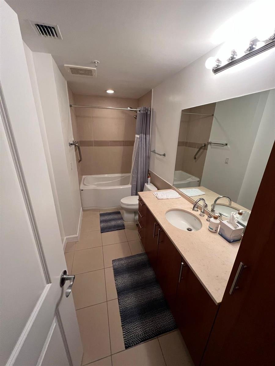 Photo of 1945 Ocean #910, Hallandale Beach, Florida, 33009 - Photo 25
