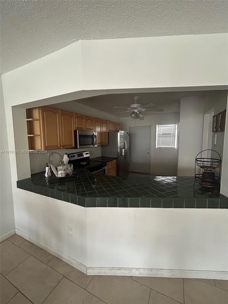 See details 403-1 2 / 2 1317 sq. ft. $ 2026-01-05 0 Photo