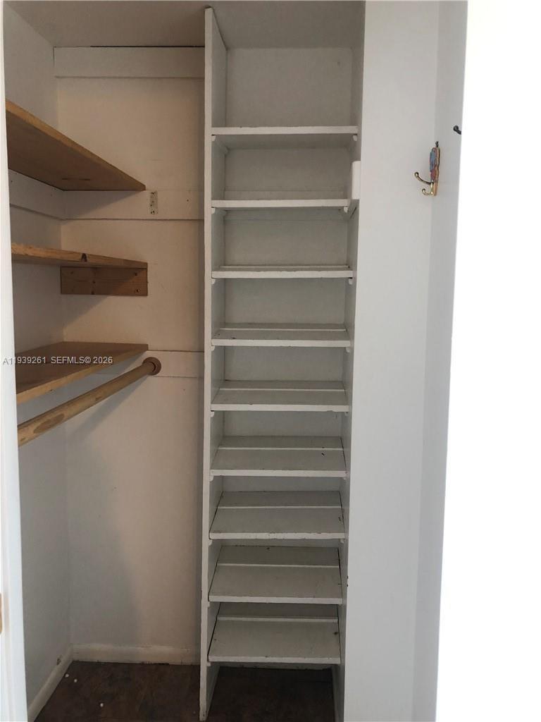 See details 403-1 2 / 2 1317 sq. ft. $ 2026-01-05 0 Photo