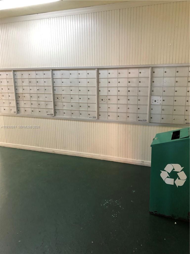 See details 403-1 2 / 2 1317 sq. ft. $ 2026-01-05 0 Photo