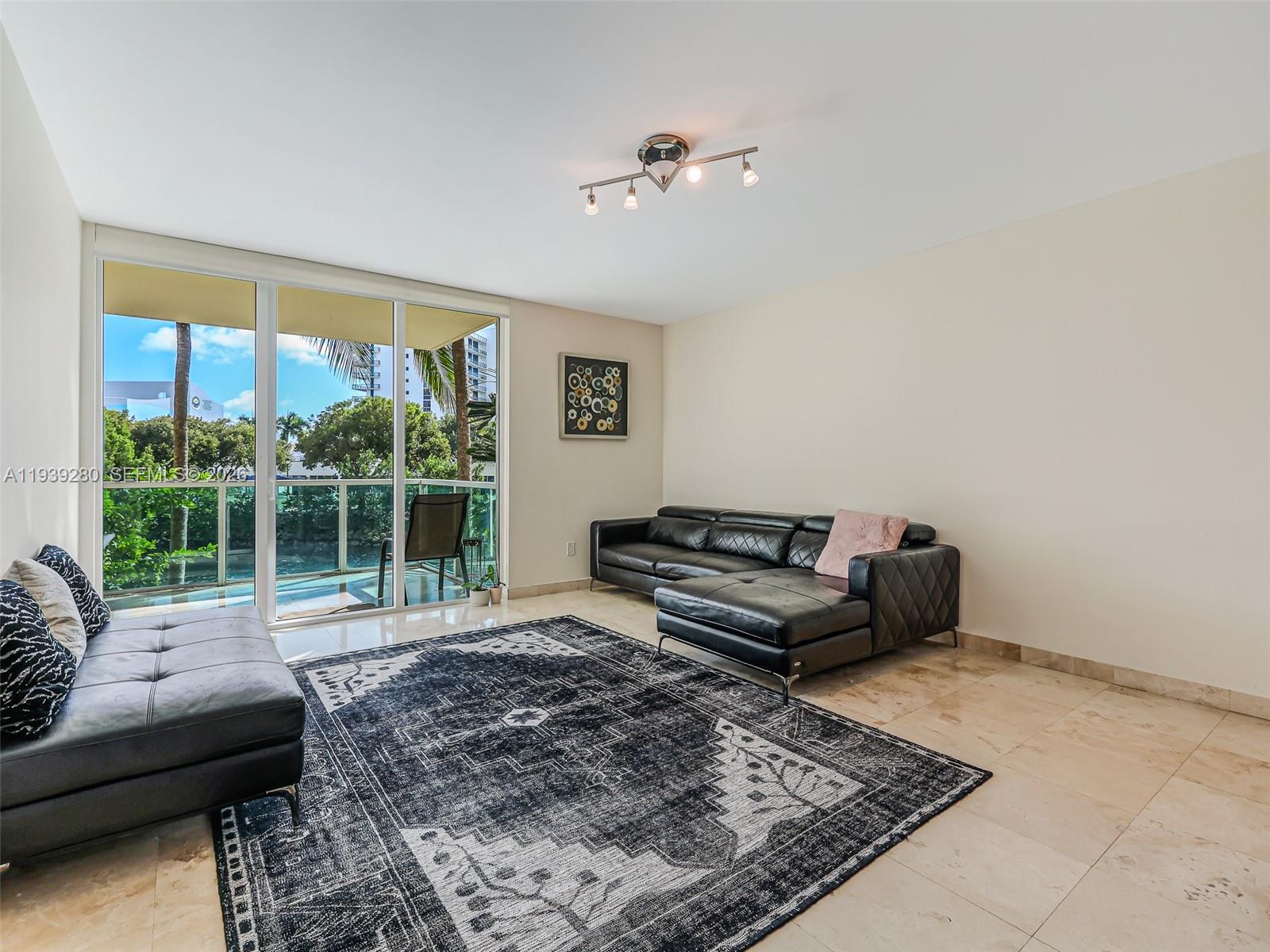 Photo of 3330 190th St  #216, Aventura, Florida, 33180 - 