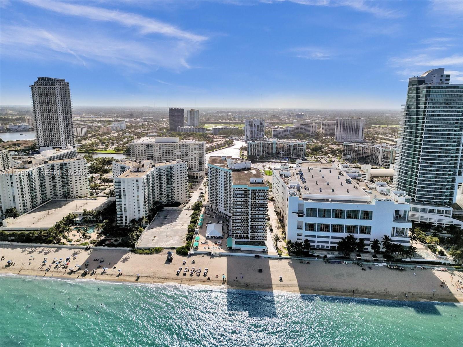 Photo of 3725 Ocean Dr  #520, Hollywood, Florida, 33019 - 