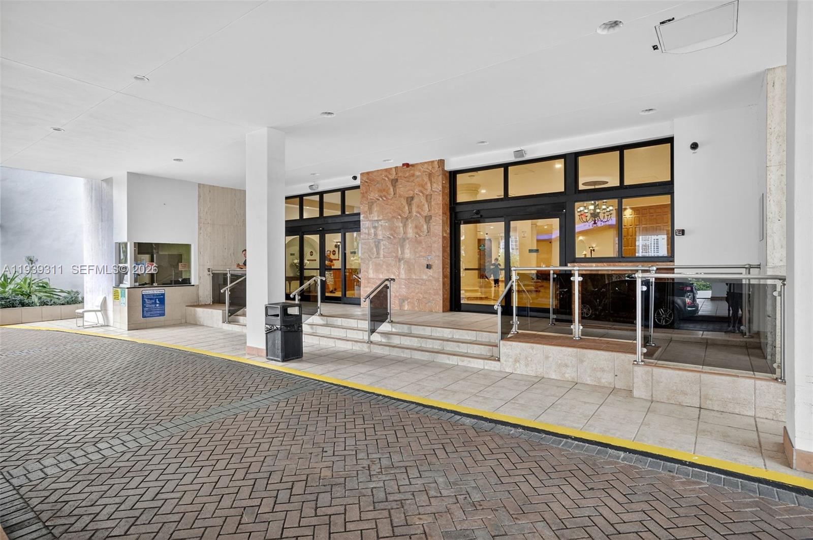 Photo of 3725 Ocean Dr  #520, Hollywood, Florida, 33019 - 