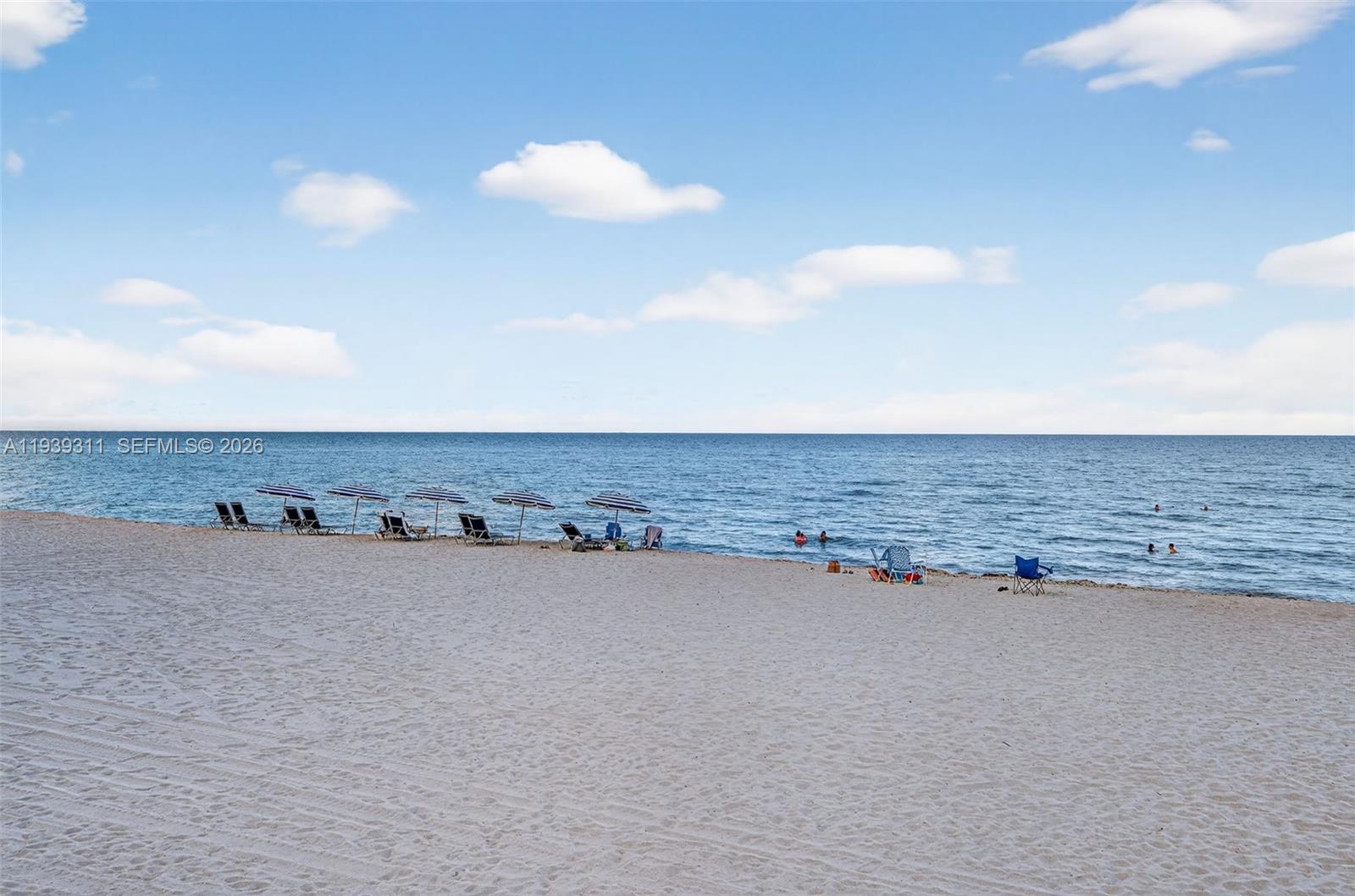 Photo of 3725 Ocean Dr  #520, Hollywood, Florida, 33019 - 